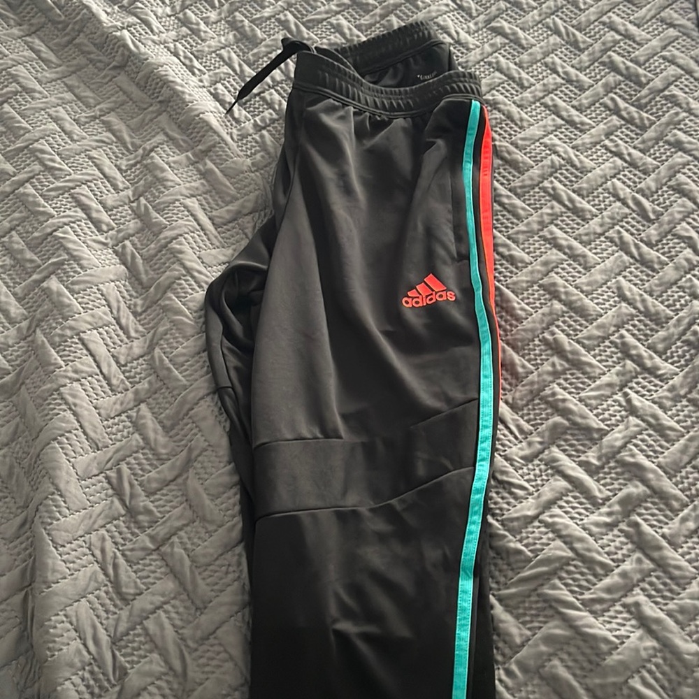 Adidas trio multicolor size large
